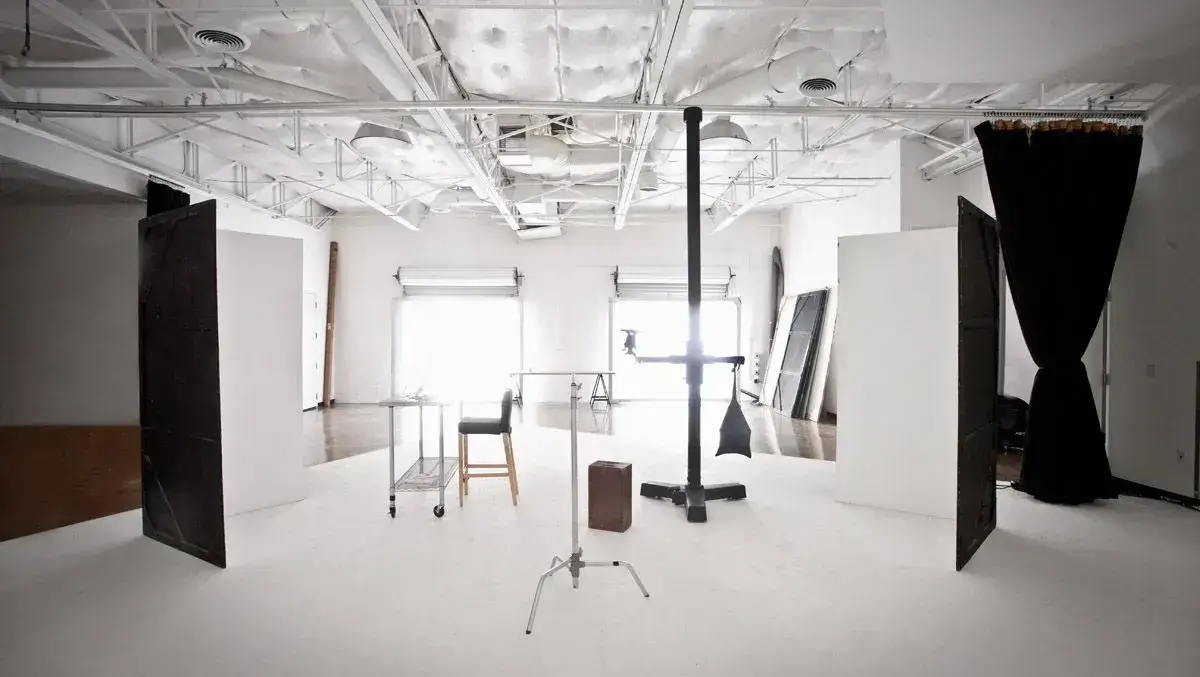 Spacious studio environment